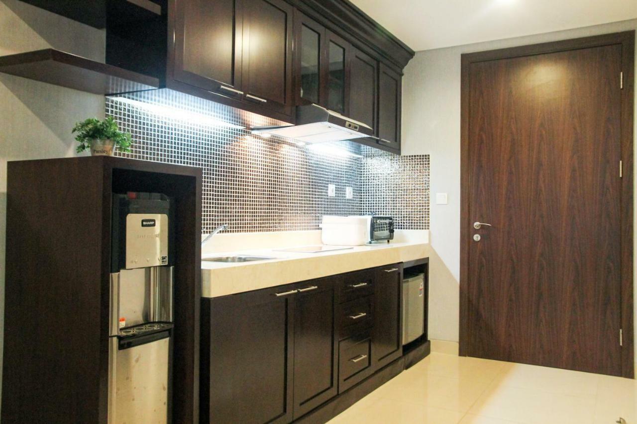 Elegant 1Br Kemang Village Apartment By Travelio Джакарта Экстерьер фото